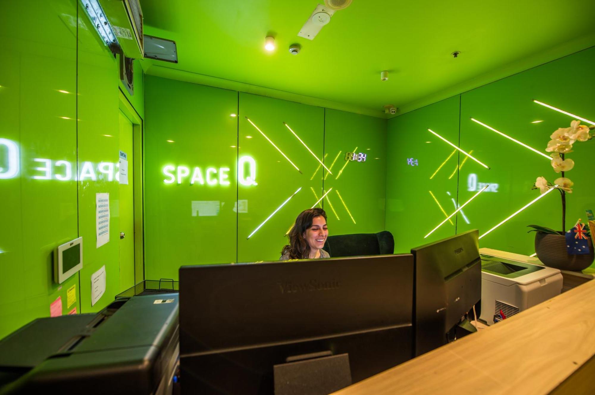 Space Q Capsule Hotel Sydney Esterno foto